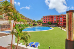 Luminoso Apartamento con Piscina cerca del Mar